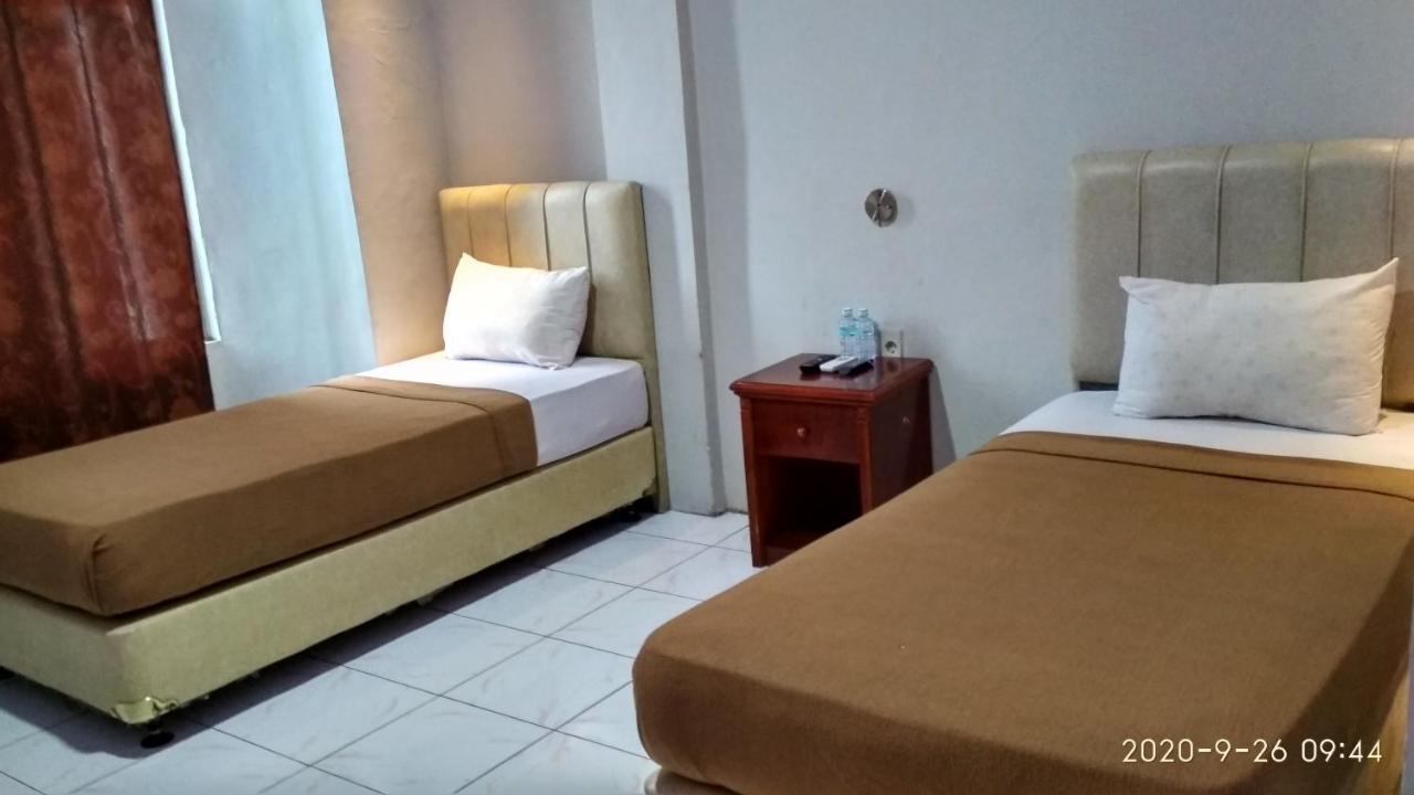 Hotel Anggrek Aceh Банда-Ачех Экстерьер фото