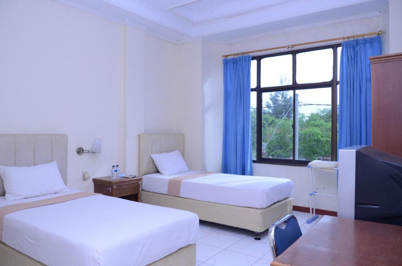 Hotel Anggrek Aceh Банда-Ачех Экстерьер фото