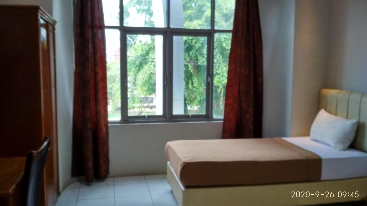Hotel Anggrek Aceh Банда-Ачех Экстерьер фото