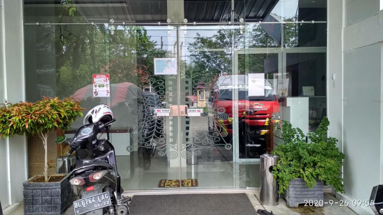 Hotel Anggrek Aceh Банда-Ачех Экстерьер фото