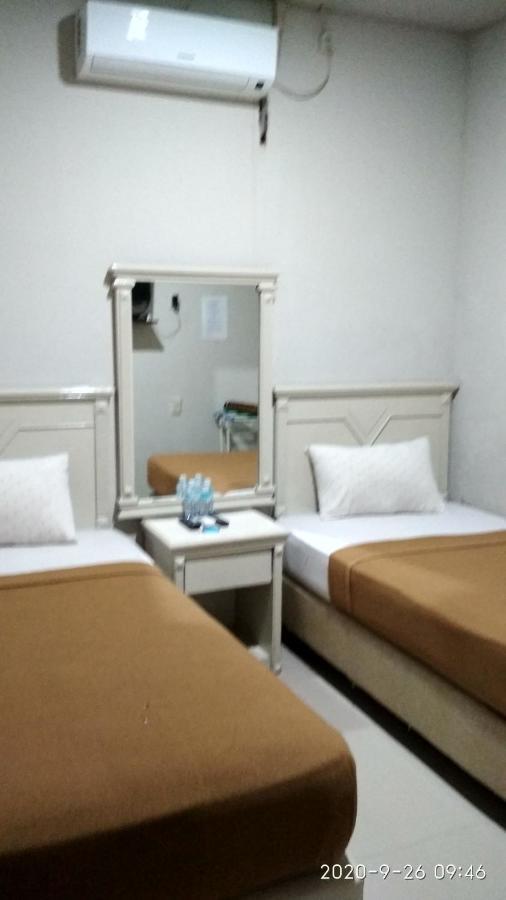Hotel Anggrek Aceh Банда-Ачех Экстерьер фото