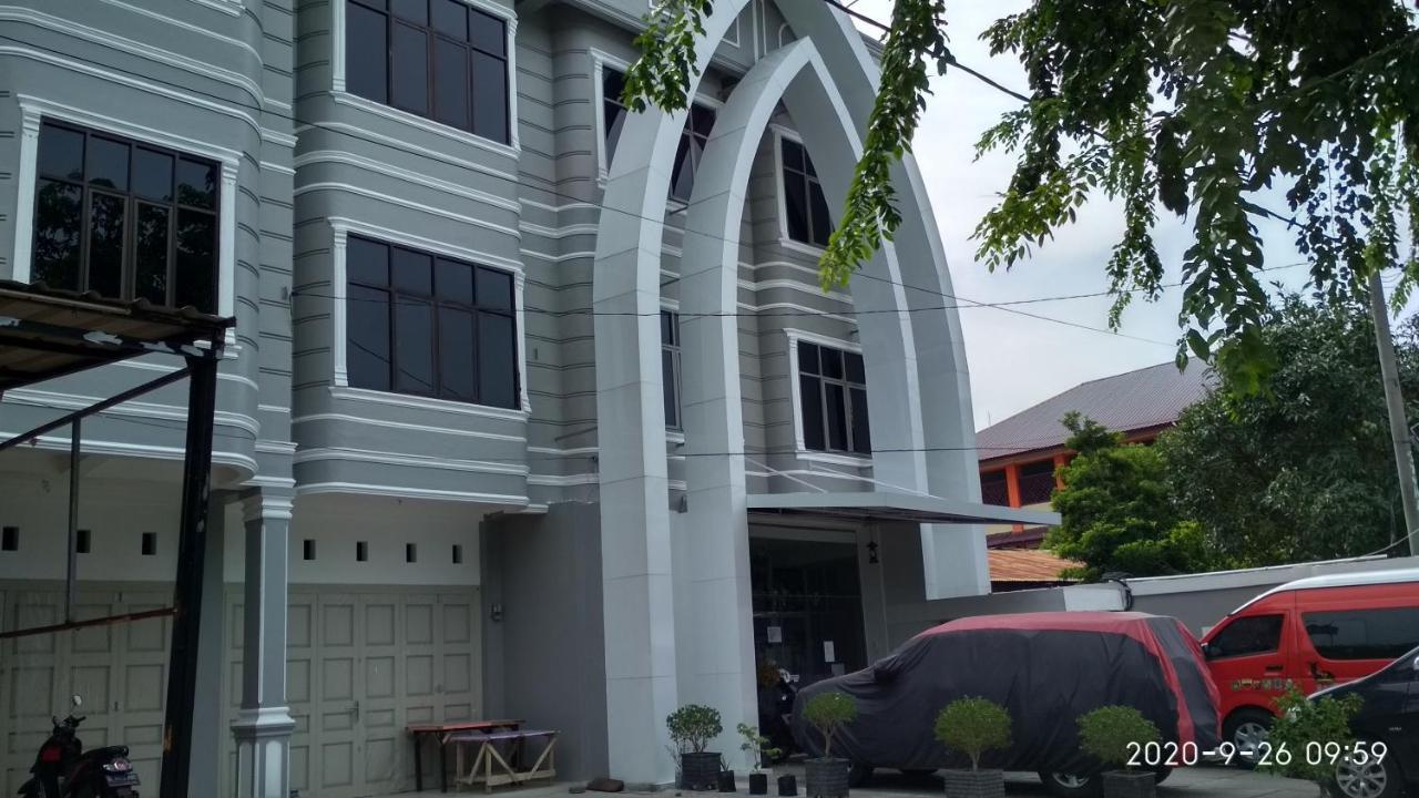 Hotel Anggrek Aceh Банда-Ачех Экстерьер фото